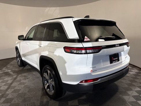 New 2026 Jeep Grand Cherokee Limited AWD/4WD image 8