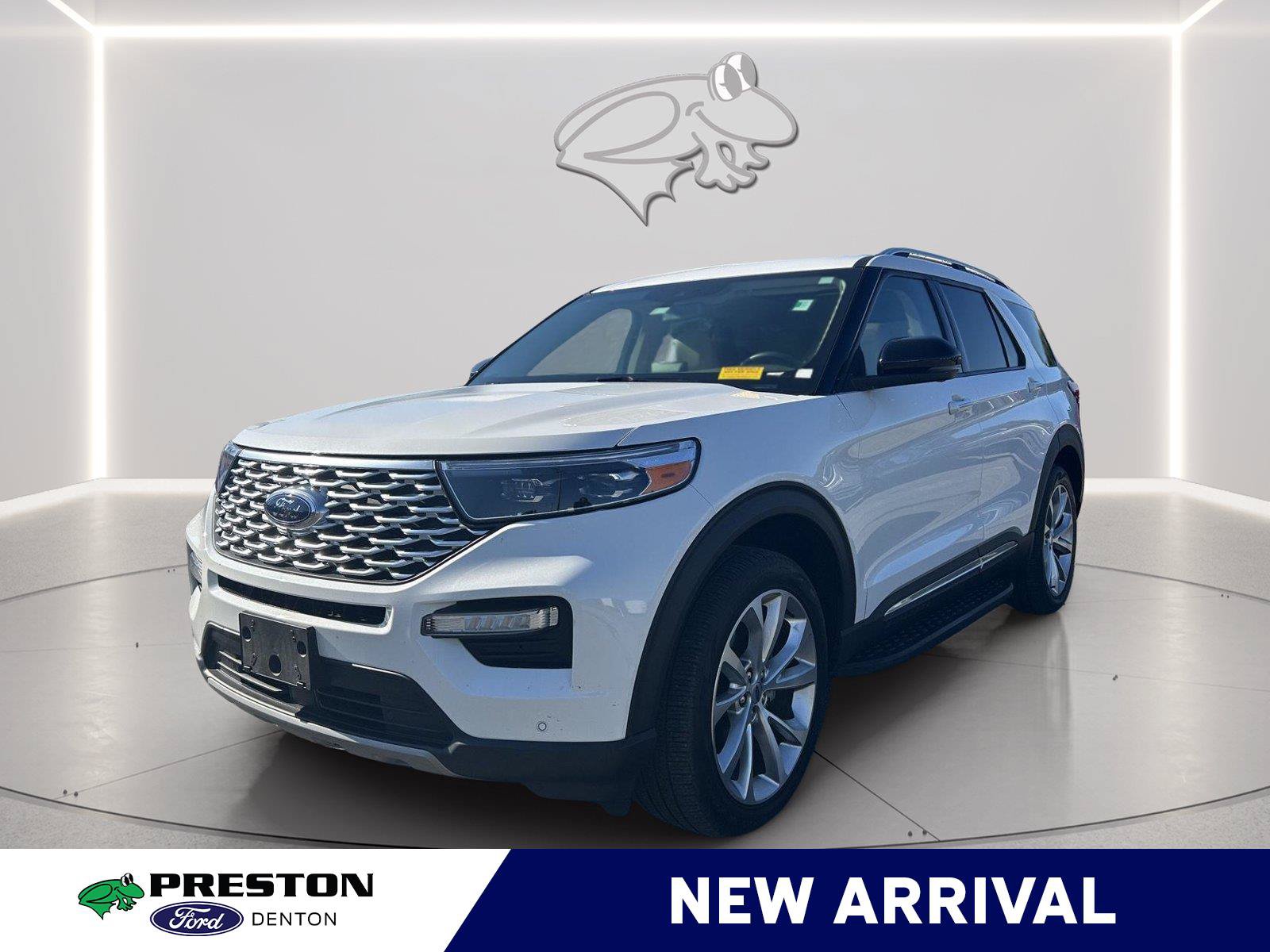 Used 2023 Ford Explorer Platinum w/ Technology Package AWD/4WD image 1