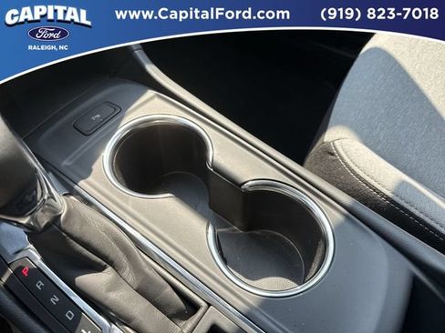 Used 2024 Chevrolet Equinox LT FWD image 31