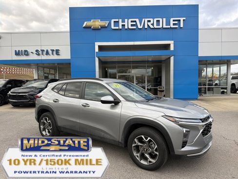 Used 2025 Chevrolet Trax LT w/ LT Convenience Package image 1