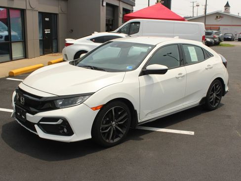 Used 2021 Honda Civic Sport image 1