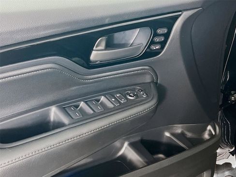 Used 2025 Honda Odyssey Touring image 19