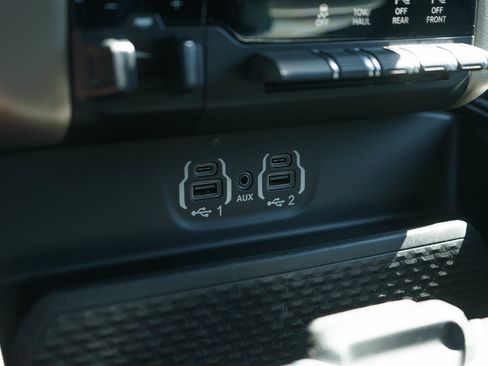 Used 2020 RAM 1500 Laramie AWD/4WD image 19