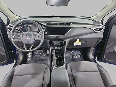 Used 2023 Buick Encore GX Preferred w/ Cold Weather Comfort Package FWD image 11