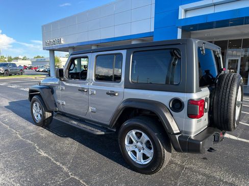 Used 2020 Jeep Wrangler Unlimited Sport S AWD/4WD image 3