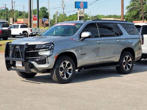 Used 2024 Chevrolet Tahoe Z71 w/ Z71 Off-Road Package AWD/4WD image 4
