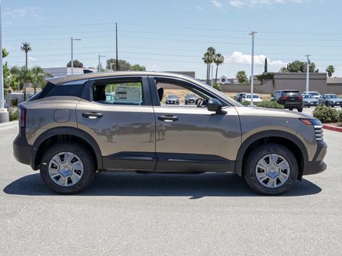 New 2026 Nissan Kicks S FWD image 3