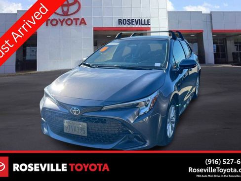 Used 2025 Toyota Corolla SE image 1
