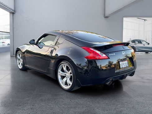Used 2010 Nissan 370Z Touring w/ Sport Pkg image 2