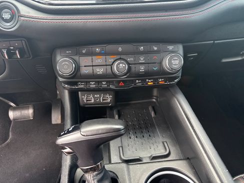 Used 2025 Dodge Durango GT AWD/4WD image 34
