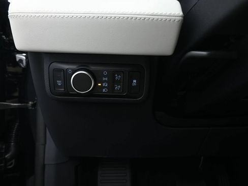 Certified 2025 Ford Mustang Mach-E Premium RWD image 12