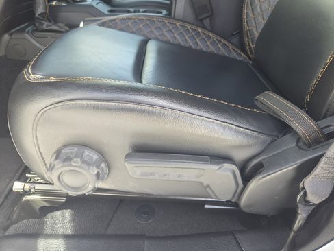 Used 2023 Jeep Wrangler Unlimited Sahara image 27