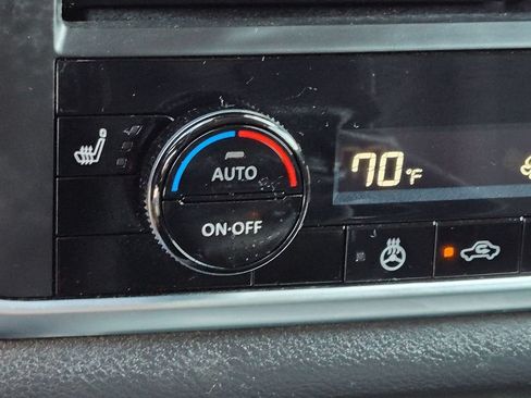 Used 2023 Nissan Rogue S AWD/4WD image 19