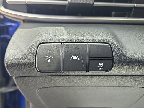 Certified 2023 Hyundai Elantra Limited FWD image 15