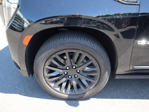 Used 2023 GMC Yukon XL Denali AWD/4WD image 8