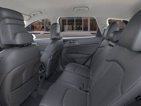 Used 2025 Kia Sportage EX FWD image 18