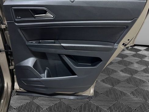 Used 2018 Volkswagen Atlas SEL Premium image 17