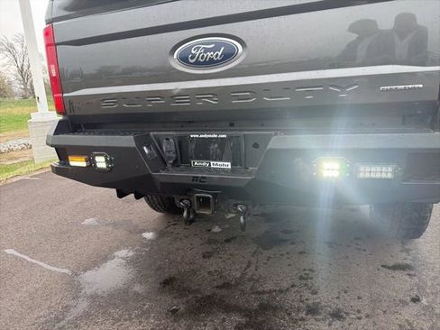 Used 2017 Ford F250 XLT w/ XLT Premium Package image 15