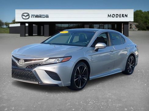 Used 2018 Toyota Camry XSE FWD image 8