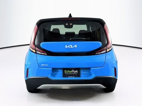 Used 2025 Kia Soul S FWD image 7