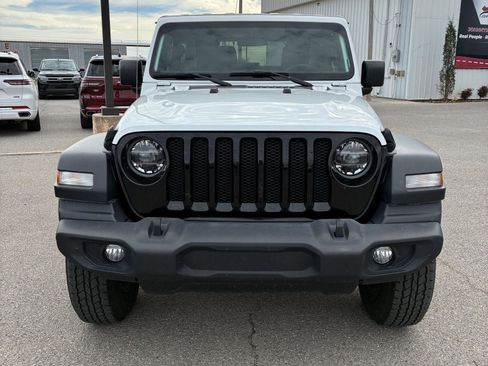 Used 2020 Jeep Wrangler Sport image 11