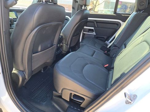 Used 2023 Land Rover Defender 110 SE AWD/4WD image 19