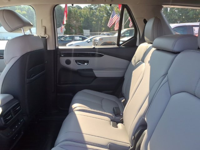 Used 2025 Honda Pilot EX-L image 7