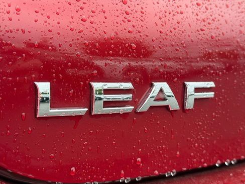 Used 2012 Nissan Leaf SL image 11