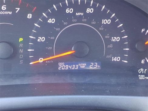 Used 2011 Toyota Camry LE image 20