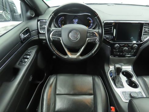 Used 2020 Jeep Grand Cherokee Overland image 10