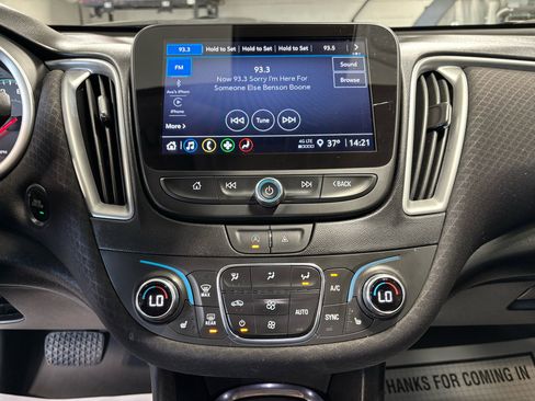 Used 2023 Chevrolet Malibu LT image 24