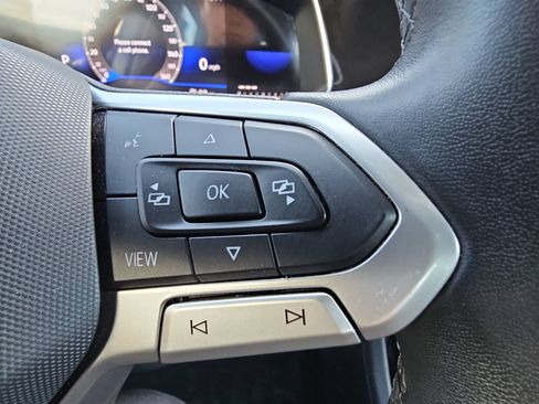 Used 2024 Volkswagen Jetta SE FWD image 17