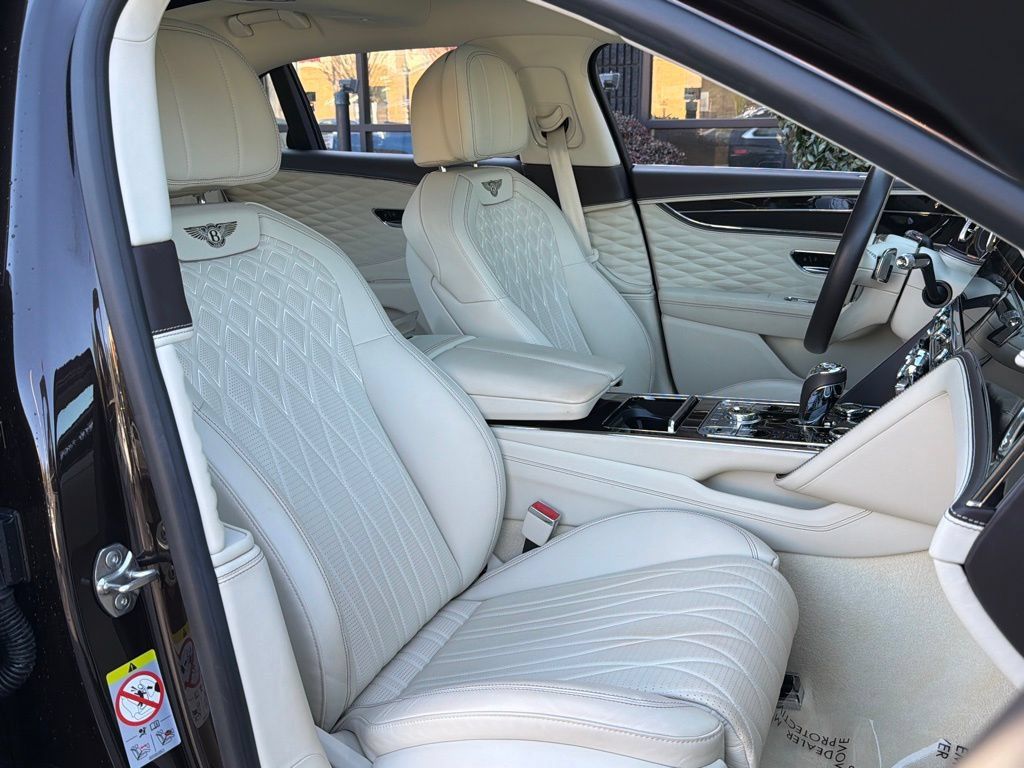 Used 2021 Bentley Flying Spur W12 AWD/4WD image 35