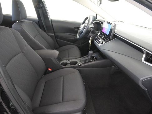 Used 2023 Toyota Corolla LE image 27