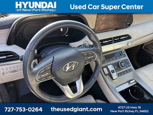 Used 2022 Hyundai Palisade Calligraphy image 12
