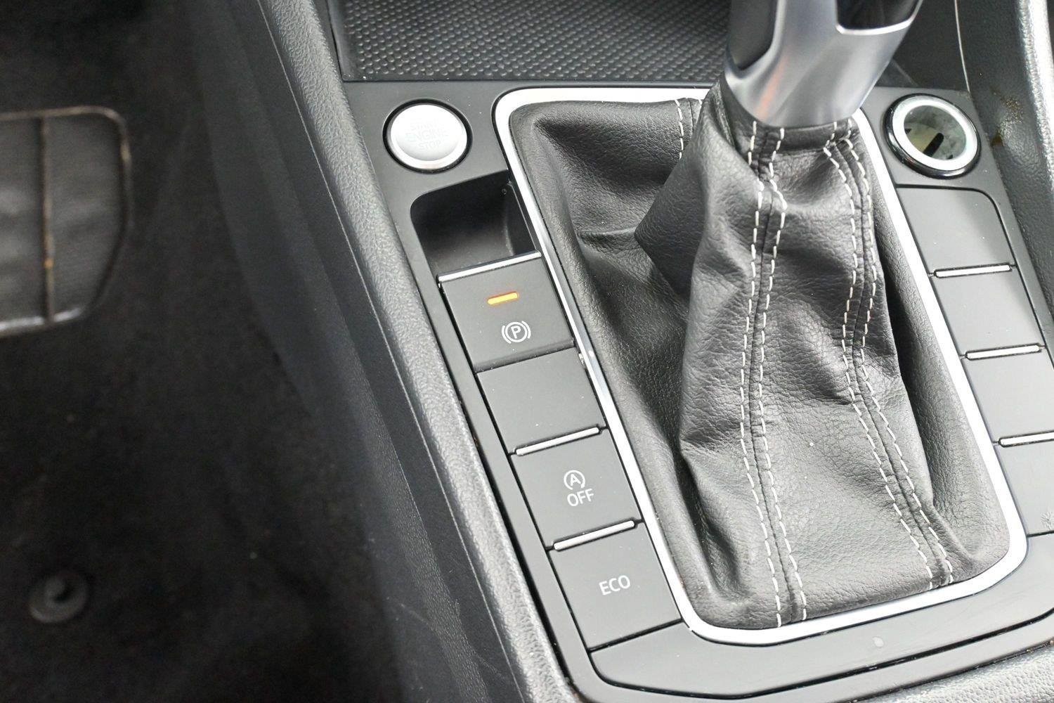 Used 2024 Volkswagen Jetta SE FWD image 27