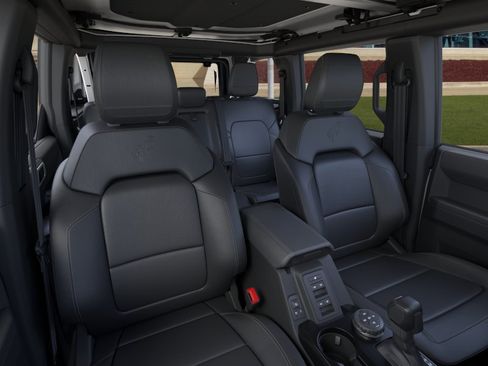 New 2026 Ford Bronco Badlands image 10