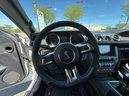 Used 2018 Ford Mustang Shelby GT350 w/ Convenience Package RWD image 17