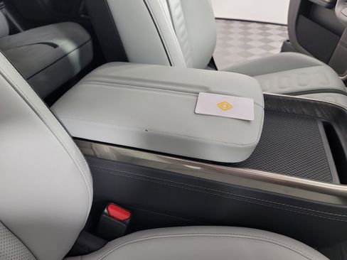 Used 2023 Rivian R1T Adventure image 33