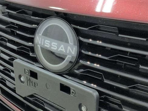 Used 2025 Nissan Sentra SV image 13