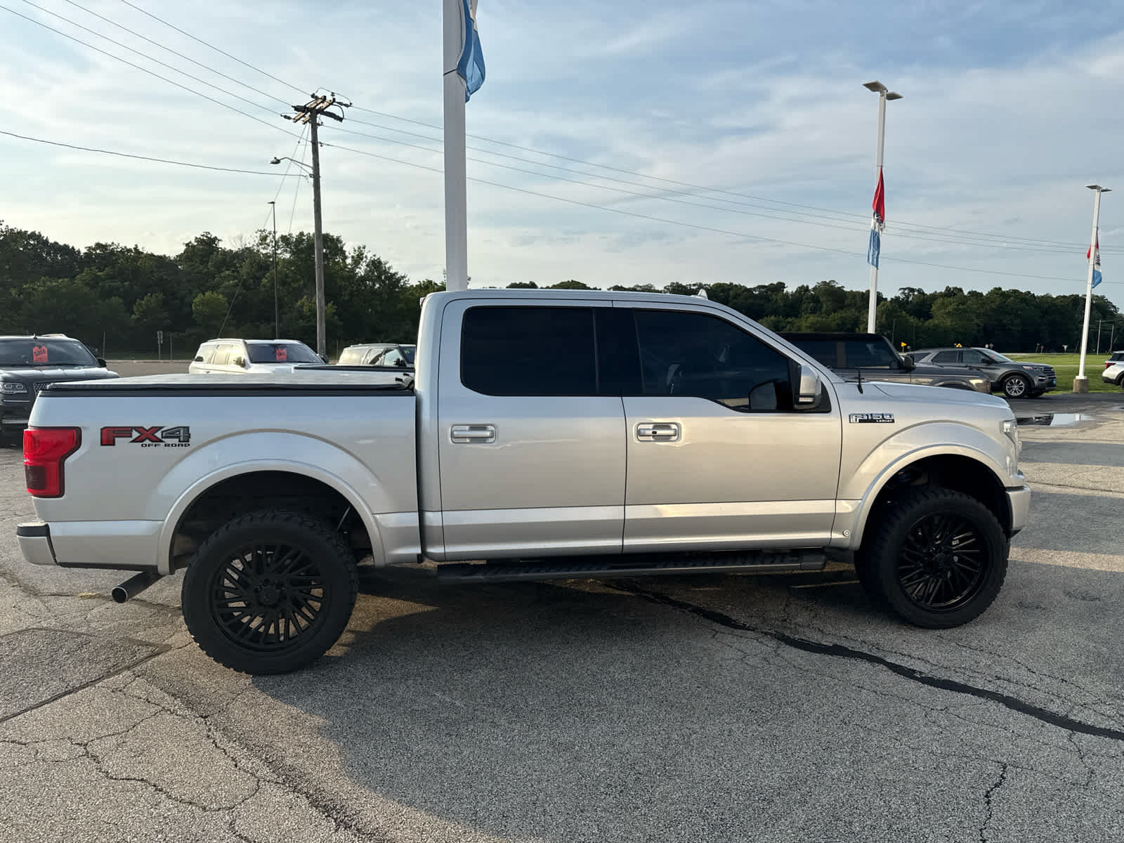 Used 2018 Ford F150 Lariat w/ Equipment Group 502A Luxury AWD/4WD image 3