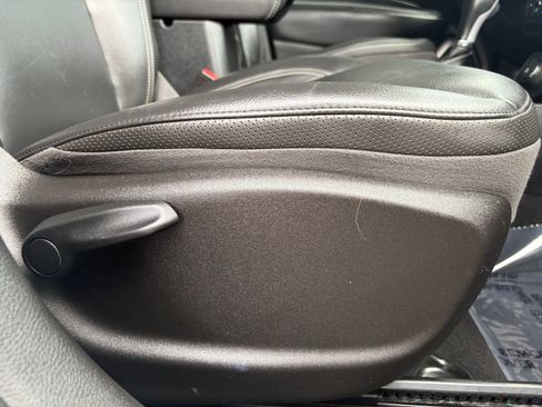 Used 2019 Jeep Renegade Limited AWD/4WD image 32