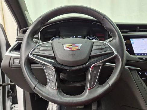 Certified 2023 Cadillac XT5 Premium Luxury AWD/4WD image 10