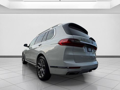 Used 2020 BMW X7 xDrive40i w/ Executive Package AWD/4WD image 3