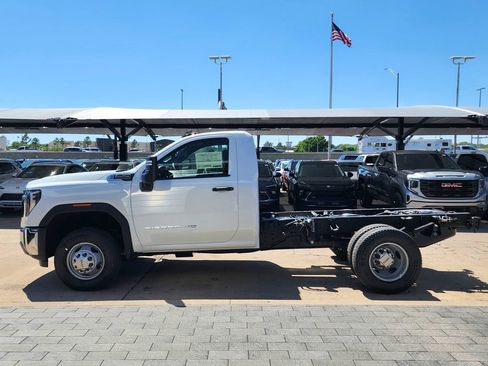 New 2026 GMC Sierra 3500 Pro AWD/4WD image 6