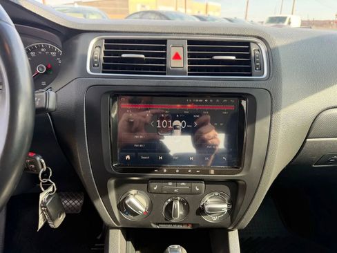 Used 2012 Volkswagen Jetta SE image 25