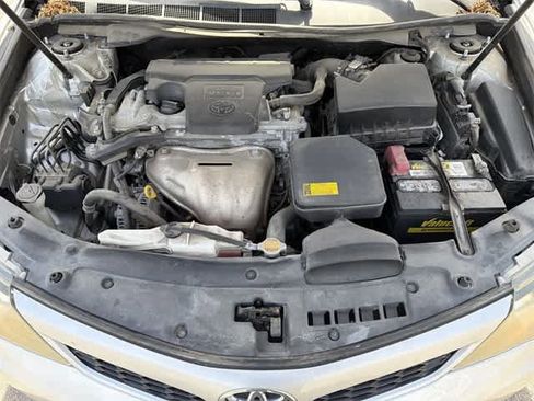 Used 2012 Toyota Camry SE image 11