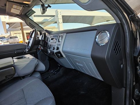 Used 2016 Ford F250 XLT w/ XLT Value Package image 18