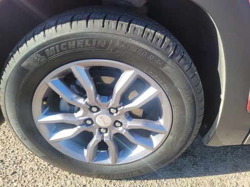 Used 2023 GMC Terrain SLT image 10