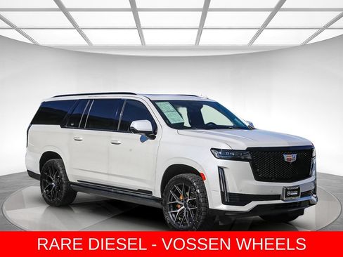 Used 2021 Cadillac Escalade ESV Sport w/ Driver Assist Tech Package AWD/4WD image 5